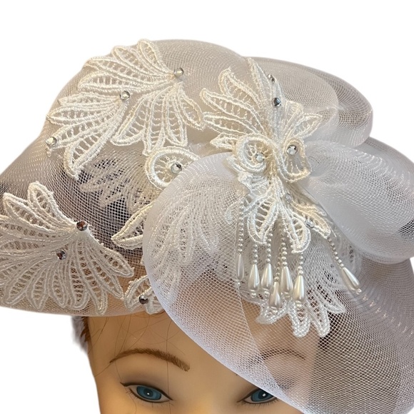 Ms Divine Fascinator Hat with Clip, Kentucky Hat for  Tea Party‎ Wedding white main image 7